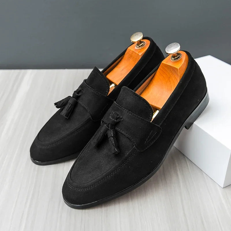 Mens Tassels Loafers Comfortable Suede Shoes Men Leather Low-Heel Wedding Moccasins British Style Non-Slip Retro Driving Shoes