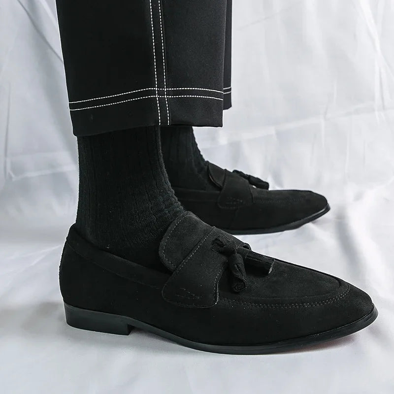 Mens Tassels Loafers Comfortable Suede Shoes Men Leather Low-Heel Wedding Moccasins British Style Non-Slip Retro Driving Shoes